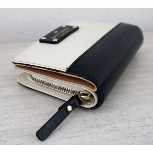 Kate Spade WLRU2212 Berkley Lane Cara Black/Porcelain Leather Zip Around Wallet - Picture 3 of 11